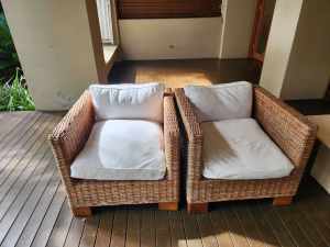 WICKER SOFA AND CHAIRS