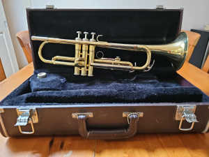 Yamaha Trumpet Model YTR 2320