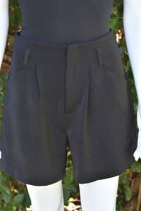 VALLEY GIRL Black Shorts - Size 8 - EUC