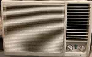 Kelvinator 4.3kw cool/heat window/box air conditioner!!!