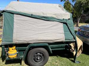 2006 6x4 oztrail camper trailer.