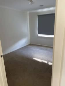 Room For Rent with own bath and toilet( MELTON)