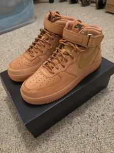Nike Air Force 1 Mid US 9 wheat