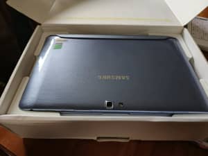 Samsung Ativ smart pc laptop , tablet hybrid