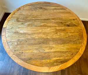 Round Mangowood Dining Table