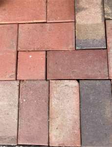 Brick pavers (clay) WANT TO BUY
