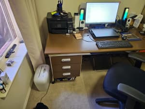 Executive desk 1660 m W x 710mm h with sliding sideways 3 drawers
