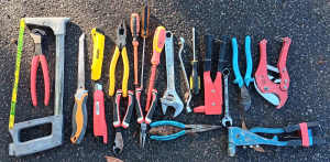 HAND TOOLS - BULK LOT - MAINLY USED
