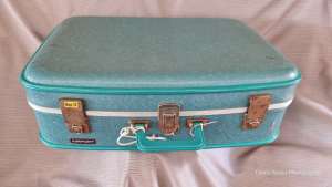 Vintage suitcase, very good condition