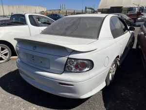 Holden vx commodore 2001 (wrecking) #St2468