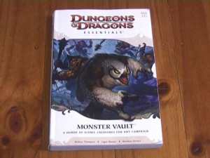 DUNGEONS & DRAGONS MONSTER VAULT from 2010 good condition