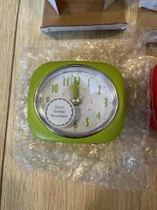 Battery Operated Analogue Desktop Clocks for Sale