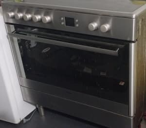 EUROMAID ELECTRIC OVEN AND STOVE