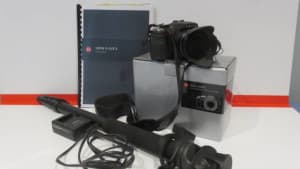 Leica V-Lux 2 Camera