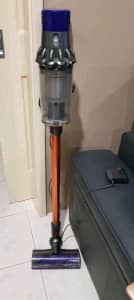 Dyson cyclone v10 vacuum cleaner stick