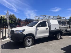 2019 TOYOTA HILUX GUN135R MY19 UPGRADE 6 SP MANUAL C/CHAS, 2 seats