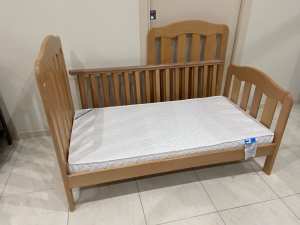 Baby Cot / Toddler bed