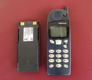 Vintage Nokia 5110 Moble Phone