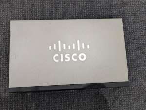 Cisco Small Business SF302-08Mpp - Switch - 8 Ports