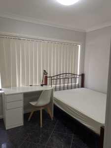 Own bedroom – 750 M to station
