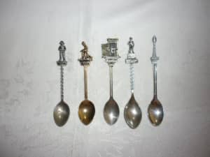 Vintage 5 souvenir spoons Dinkum dunny Windeyer Bathurst