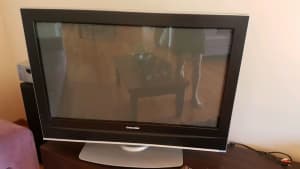Fully working Celestial LCD 42" TV with remote control