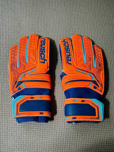 Reusch Attrakt SD Junior Goalkeeper Gloves