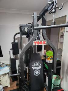 York Multifuction GYM with 95.5kg weight stack