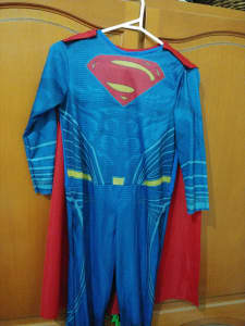 Size 6-8 superman childs costume