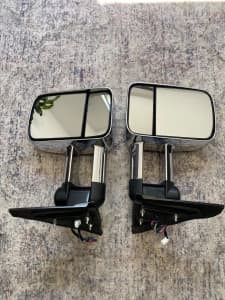 Towing mirrors for caravan or trailer