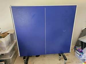 Table tennis table great quality 25mm see photos. 