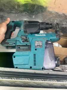 Makita hammer drill with HEPA filter included