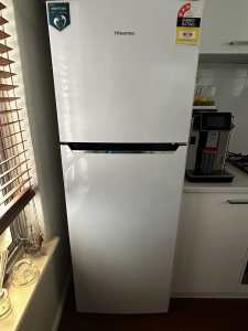 Hisense fridge and freezer perfect condition HR6TFF350 350L