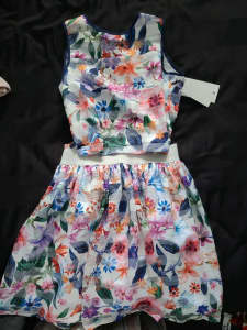 Pippa&julie little girls floral skirt top set. RRP $74