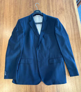 Hugo Boss Suit - The James/Sharp2. Size 44R or XL.