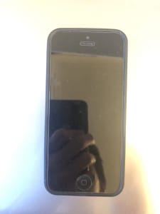 iPhone 5 excellent condition 16GB (space grey)