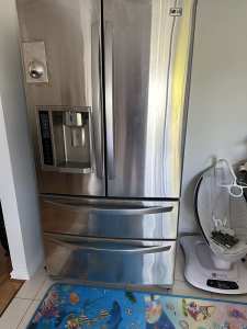 lg double fridge and freezer 