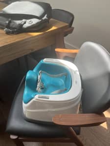Baby booster seat for dining table