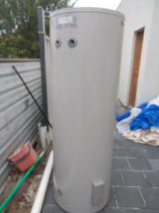Electric 315litre Hot water system 3.6 kw