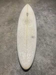 6’6 Single fin surfboard ’The only child’