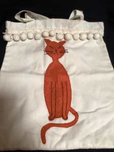 Vintage CAT CALICO BAG with felt Motif $10