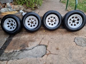 Set of 4x 14 inch Alloy Wheels with 90% Tyre tread