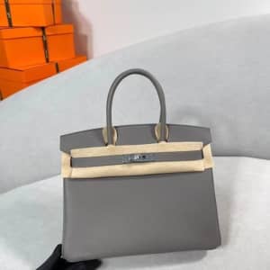 momogeisha carried #Hermes birkin 30 etoupe togo leather with gold hardware  ——————————————————————————— Rp 456.750.000 