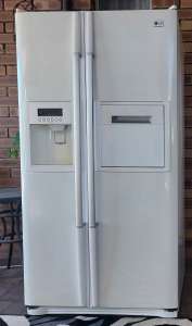 Refrigerator side by side Freezer