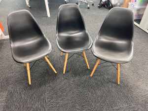 Replica Eames DSW Eiffel Dinning Chair | Natural Wood Legs | Black