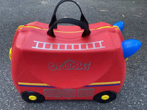 TRUNKI FIRE ENGINE FRANK RIDE ON SUITCASE