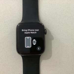 Apple Watch Series 5, GPS/Cellular, 44mm Space Grey, aluminium case