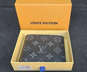 Louis Vuitton Mens Leather Wallet