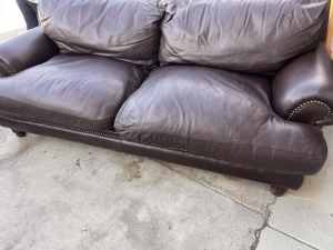 Gorgeous brown leather super comfy lounge $200