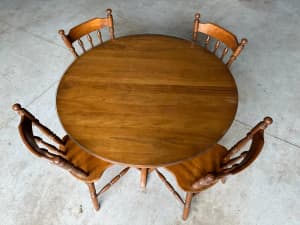 Colonial Pine Dining Table & Chairs